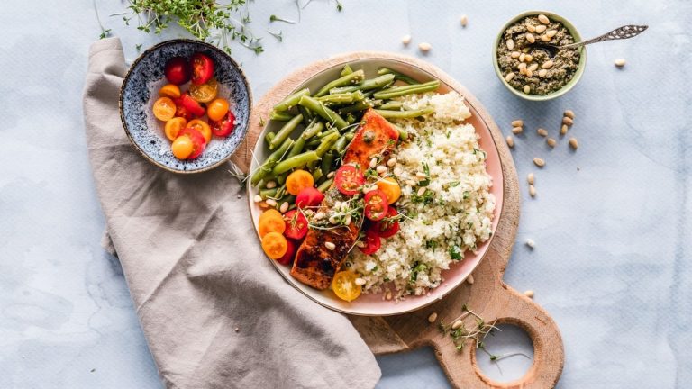 Salmon and quinoa dish